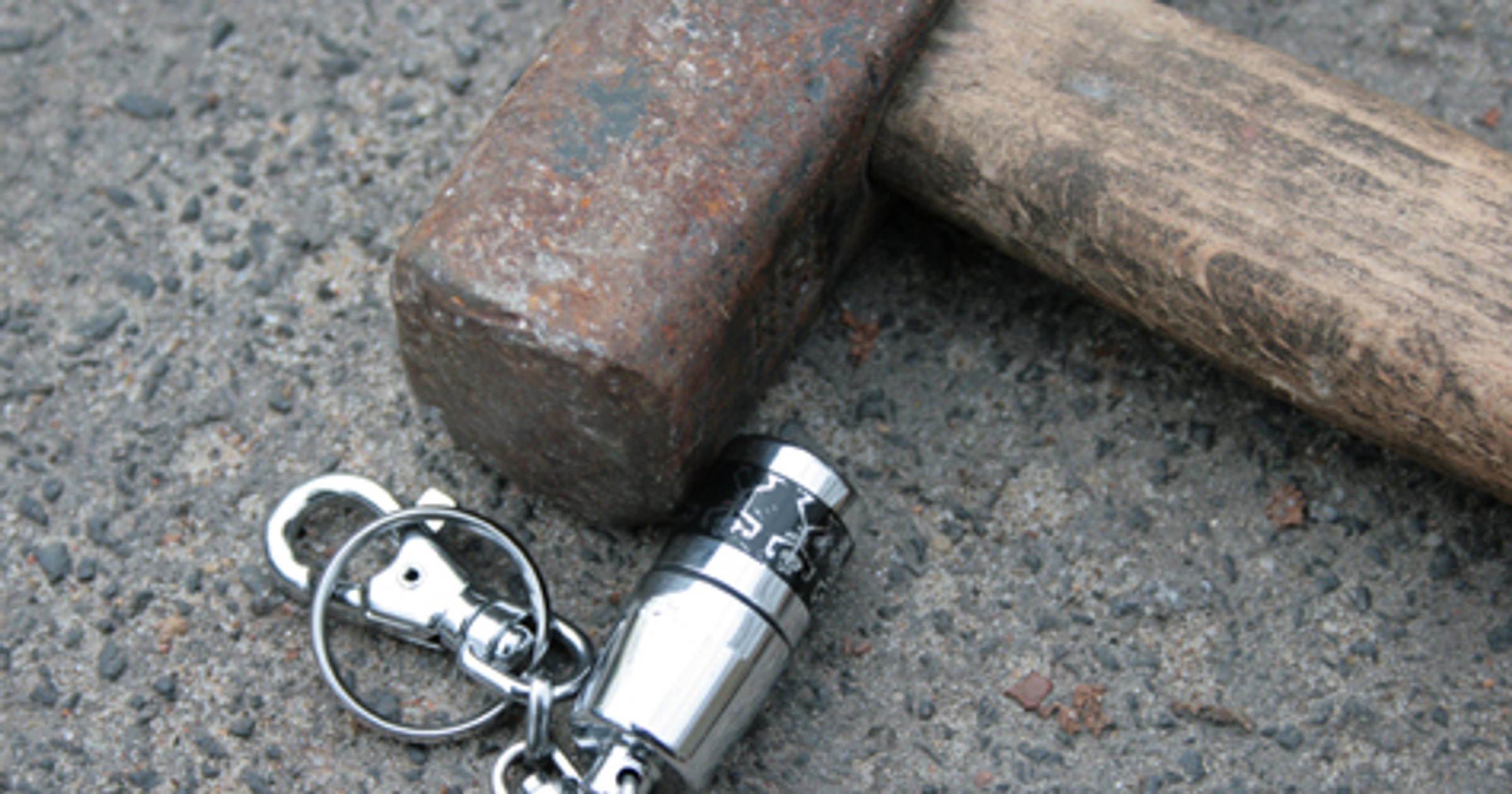 Pendrive w terenie - sprawdziliśmy na czym nie stracimy danych