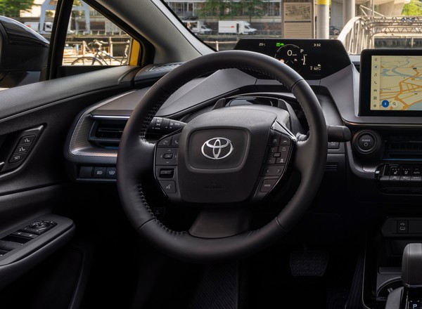 Toyota obniżyła ceny swoich sztandarowych modeli. Jest taniej nawet o 27 tys. zł