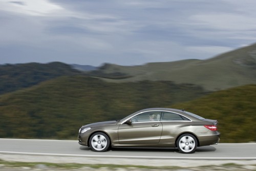 Mercedes E Coupé: Następca CLK podąża przetartą ścieżką
