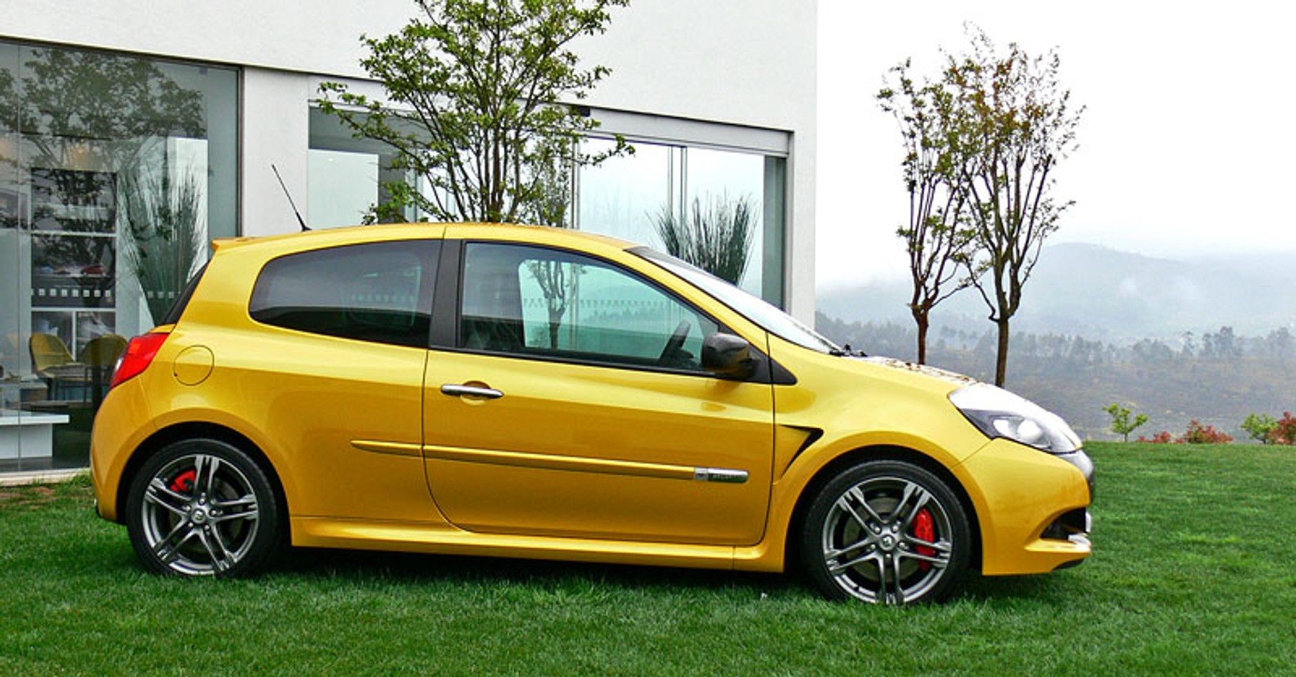 Clio Renault Sport – pierwsze wrażenia z toru