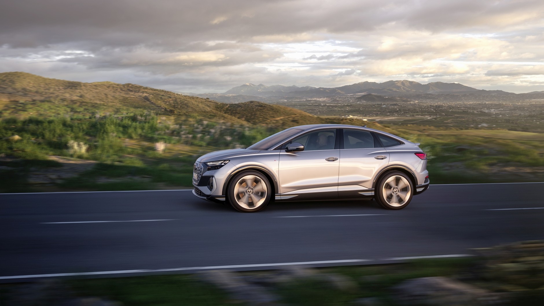 Nowe Audi Q4 e-tron i Q4 e-tron Sportback