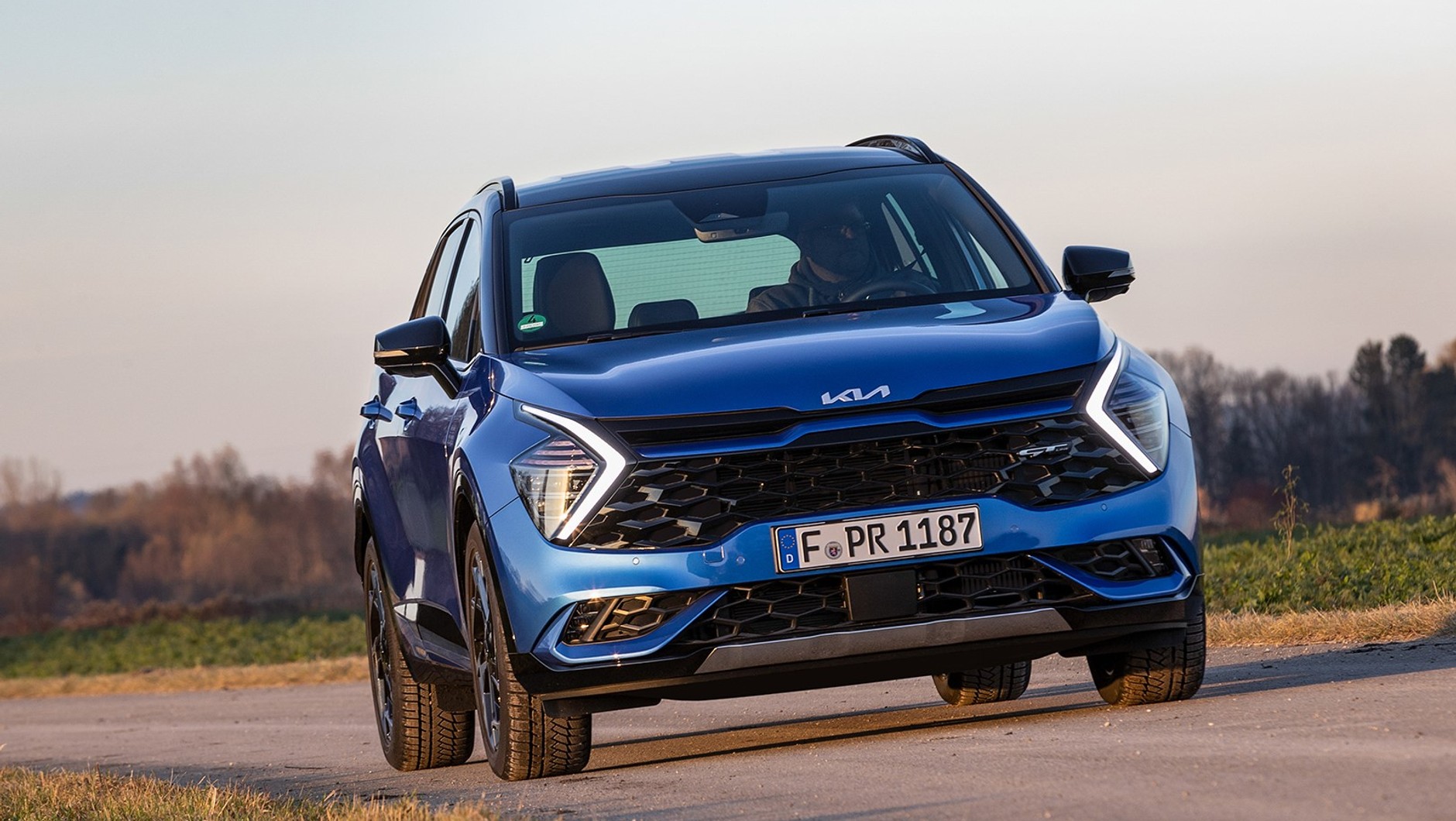 W okresie styczeń-maj 2022 r. Kia Sportage była 2. najlepiej sprzedającym się nowym samochodem w Polsce.