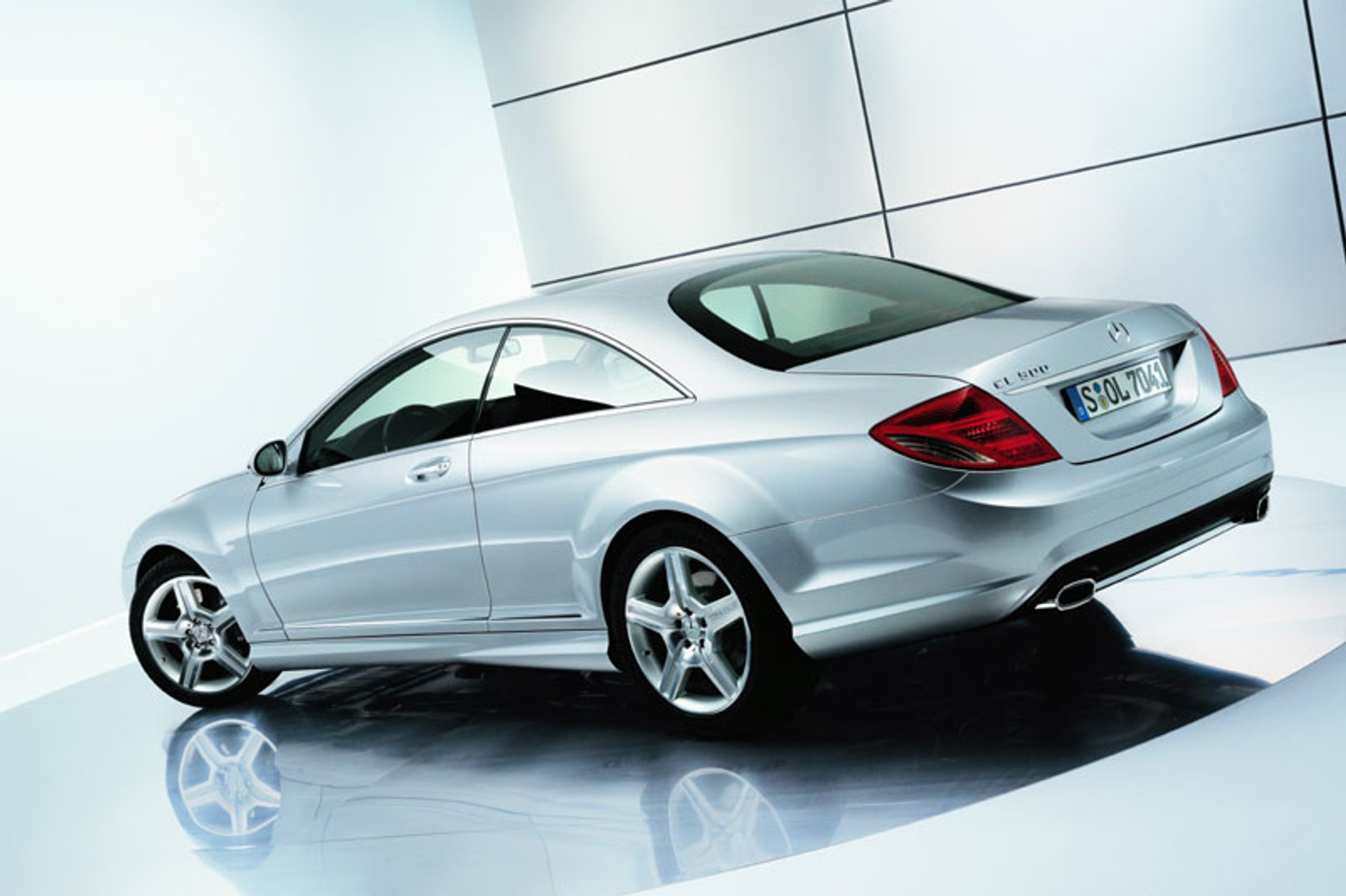 Mercedes-Benz: pakiet stylizacyjny AMG dla nowego coupe CL