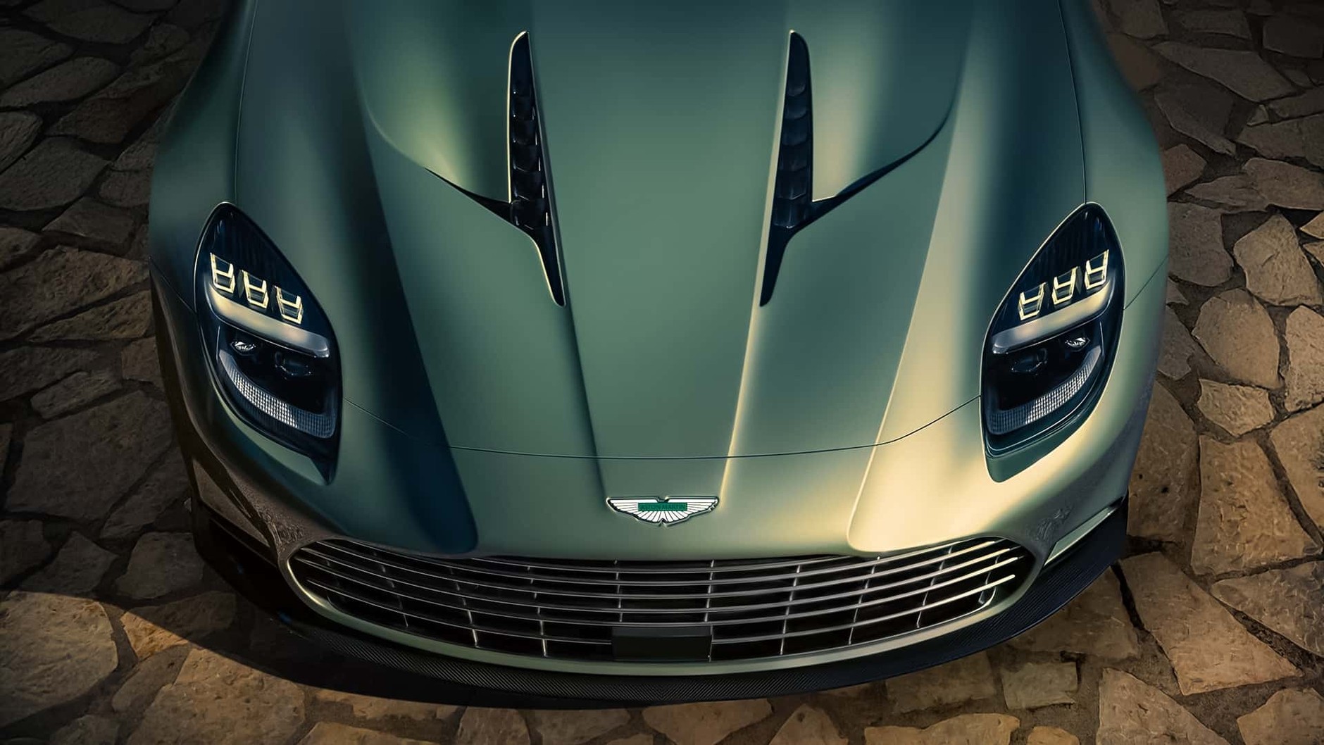 Aston Martin Vanquish Volante 2025