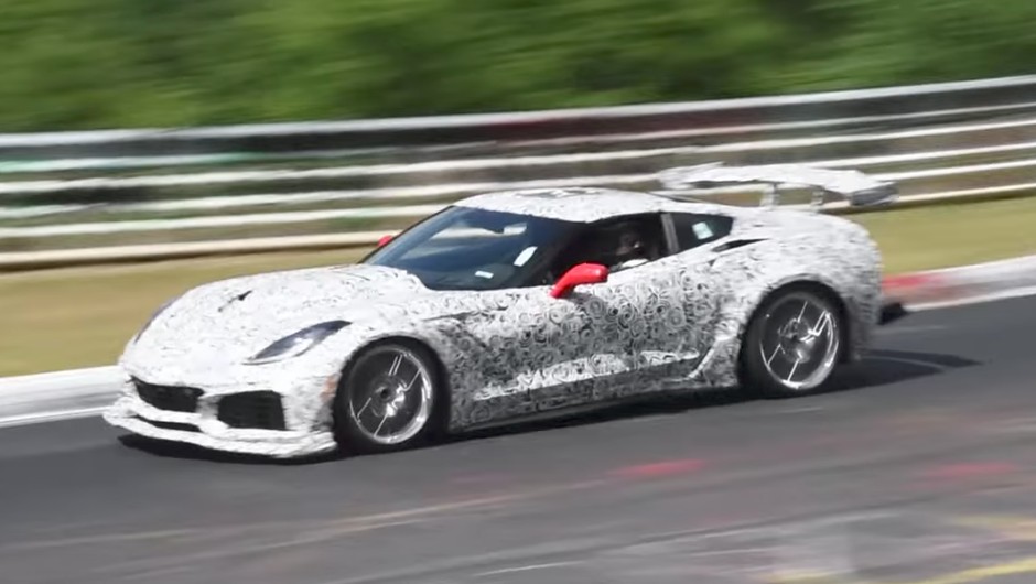 Chevrolet Corvette ZR1 robi zamieszanie w Zielonym Piekle