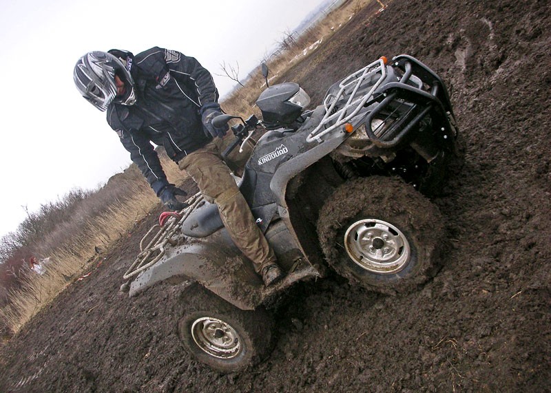 Suzuki Kingquad LTA 750 AXi LE 4x4 – śnieżne szaleństwo