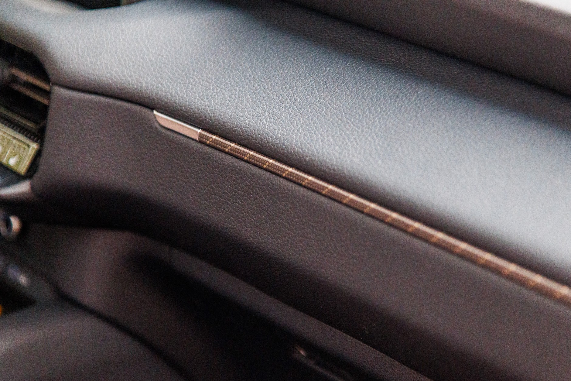 Jeep Wrangler vs Toyota Land Cruiser