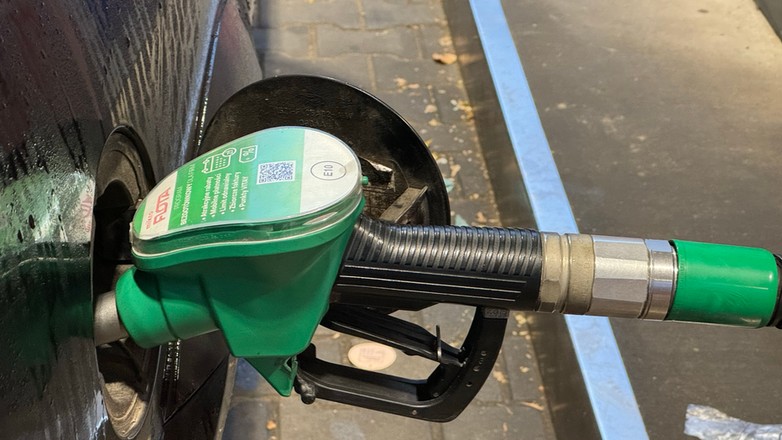 Tankowanie samochodu