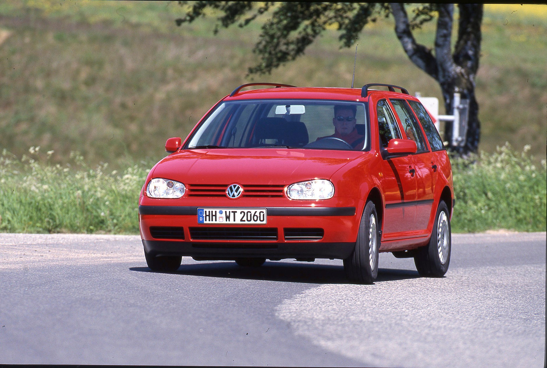 25 - Volkswagen Golf (IV)