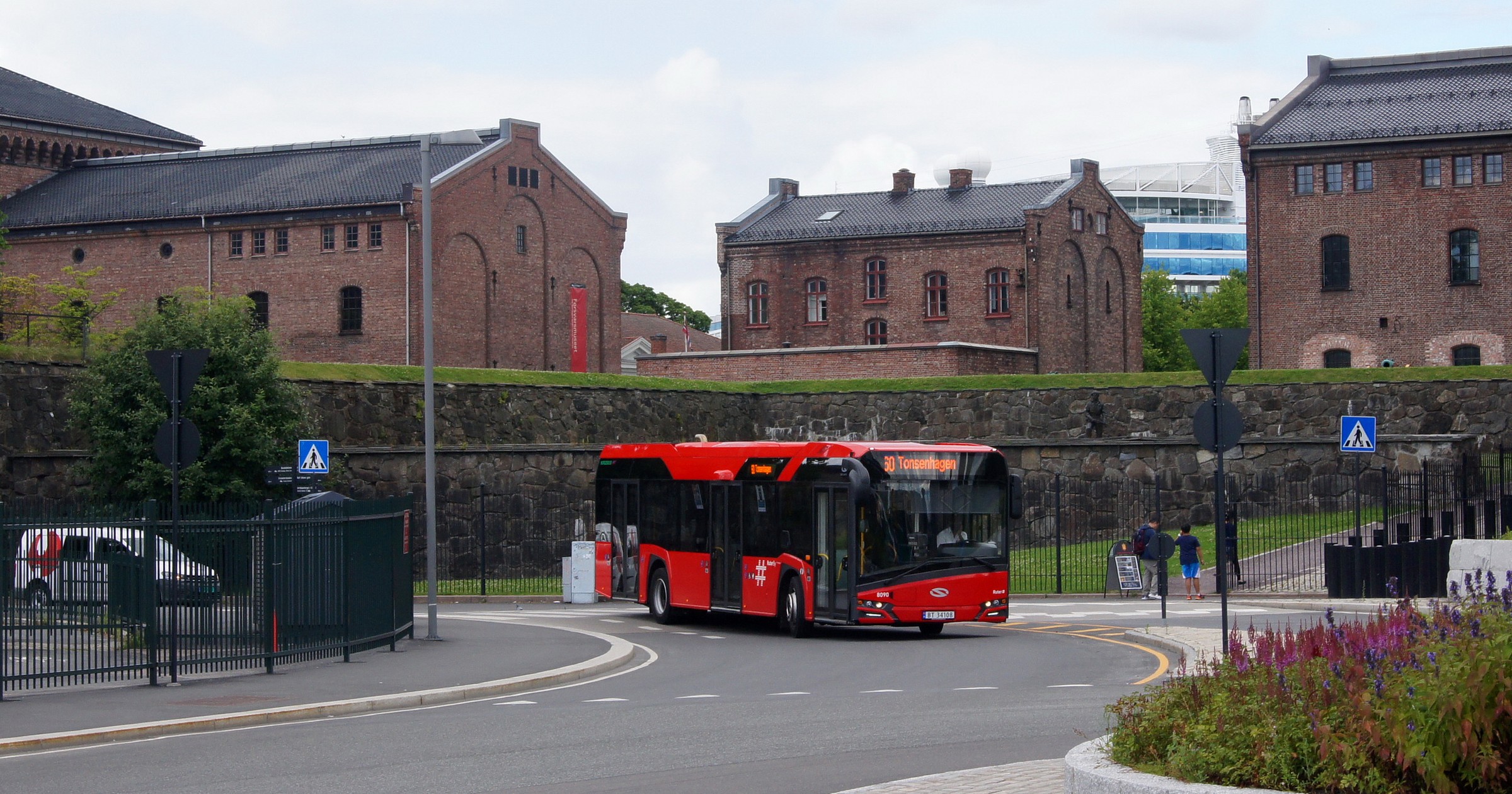 Autobus Solaris Urbino 12 na ulicach Oslo
