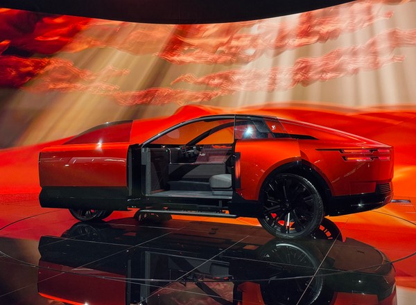 Widziałem z bliska nową luksusową markę Toyoty. Na Century liczy cała Japonia