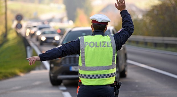 Austria nie pozwala turystom zjeżdżać z autostrad. Letni zakaz ruchu już obowiązuje