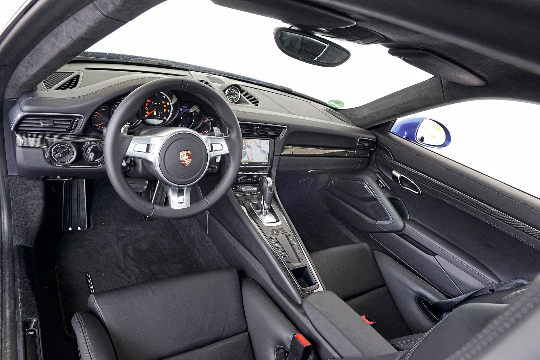 Klasyczny styl Porsche we wnętrzu. Nuda?