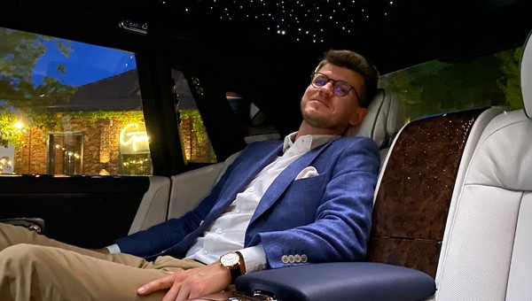 Dotknąć króla, zobaczyć jego nowe szaty – byłem na polskiej premierze Rolls-Royce'a Phantoma VIII Series II