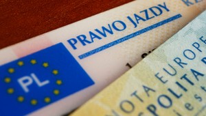 76-latek posługiwał się sfałszowanym prawem jazdy. Wpadł dopiero po 32 latach