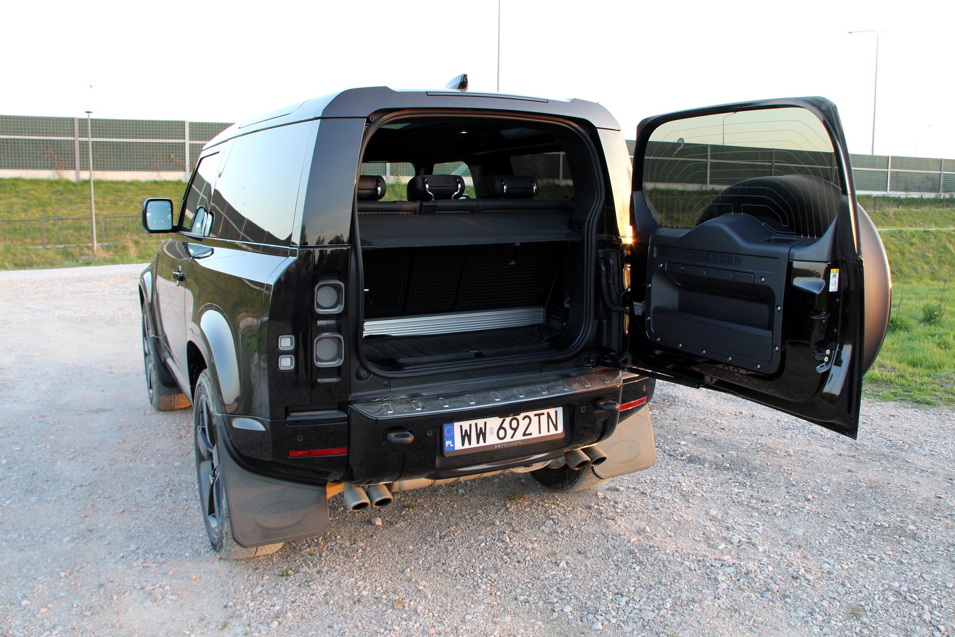 Land Rover Defender 90 V8