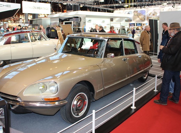 Retromobile 2015: spacer po halach