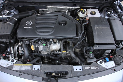 Opel Insignia 2.0 Turbo Sport - Zachwyca napędem