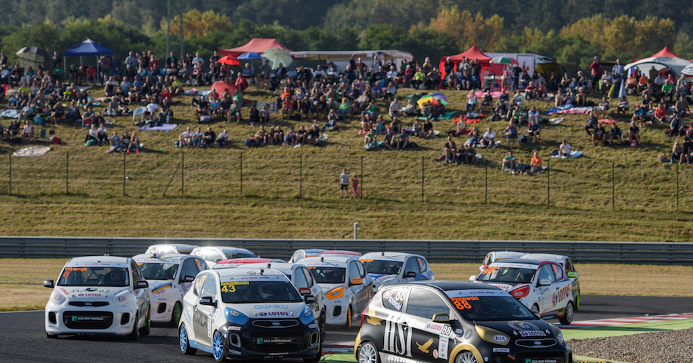 Kia Lotos Race