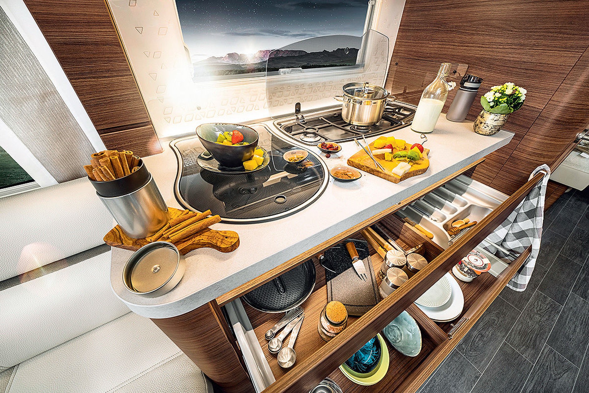 Nowe przyczepy z targów caravaningowych w Stuttgarcie