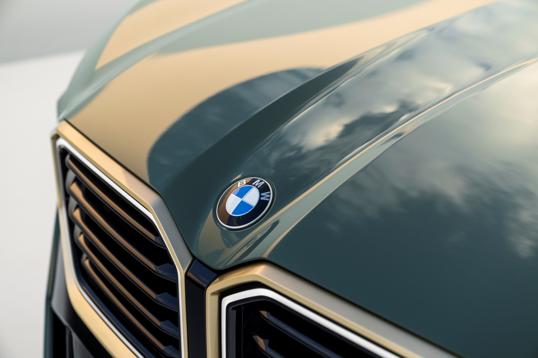 BMW XM (od 2022 r.)