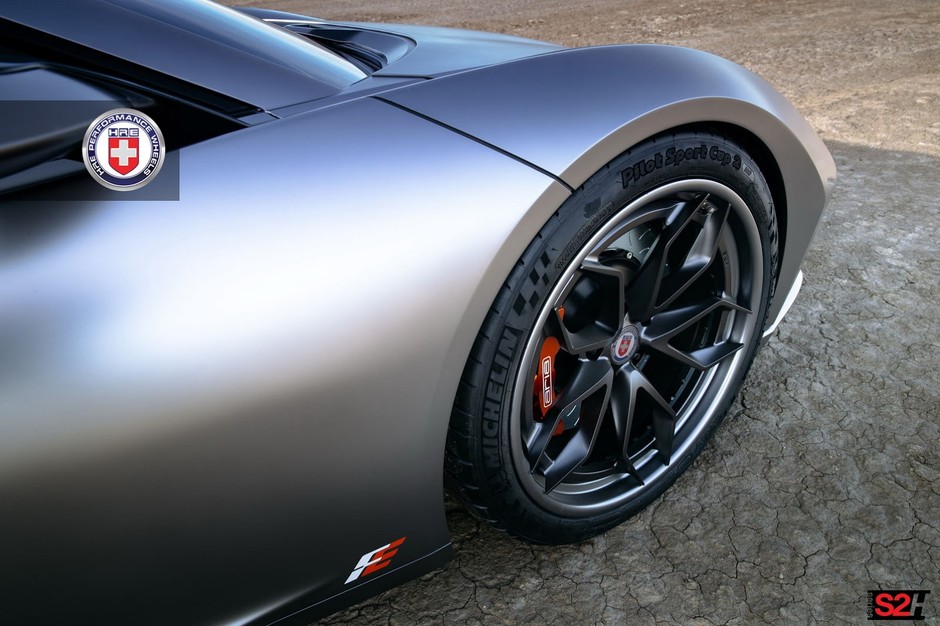 Aria Concept z sercem Corvette