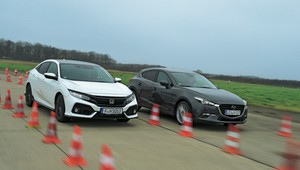 Gwiazdy sceny alternatywnej: nowa Honda Civic kontra Mazda 3
