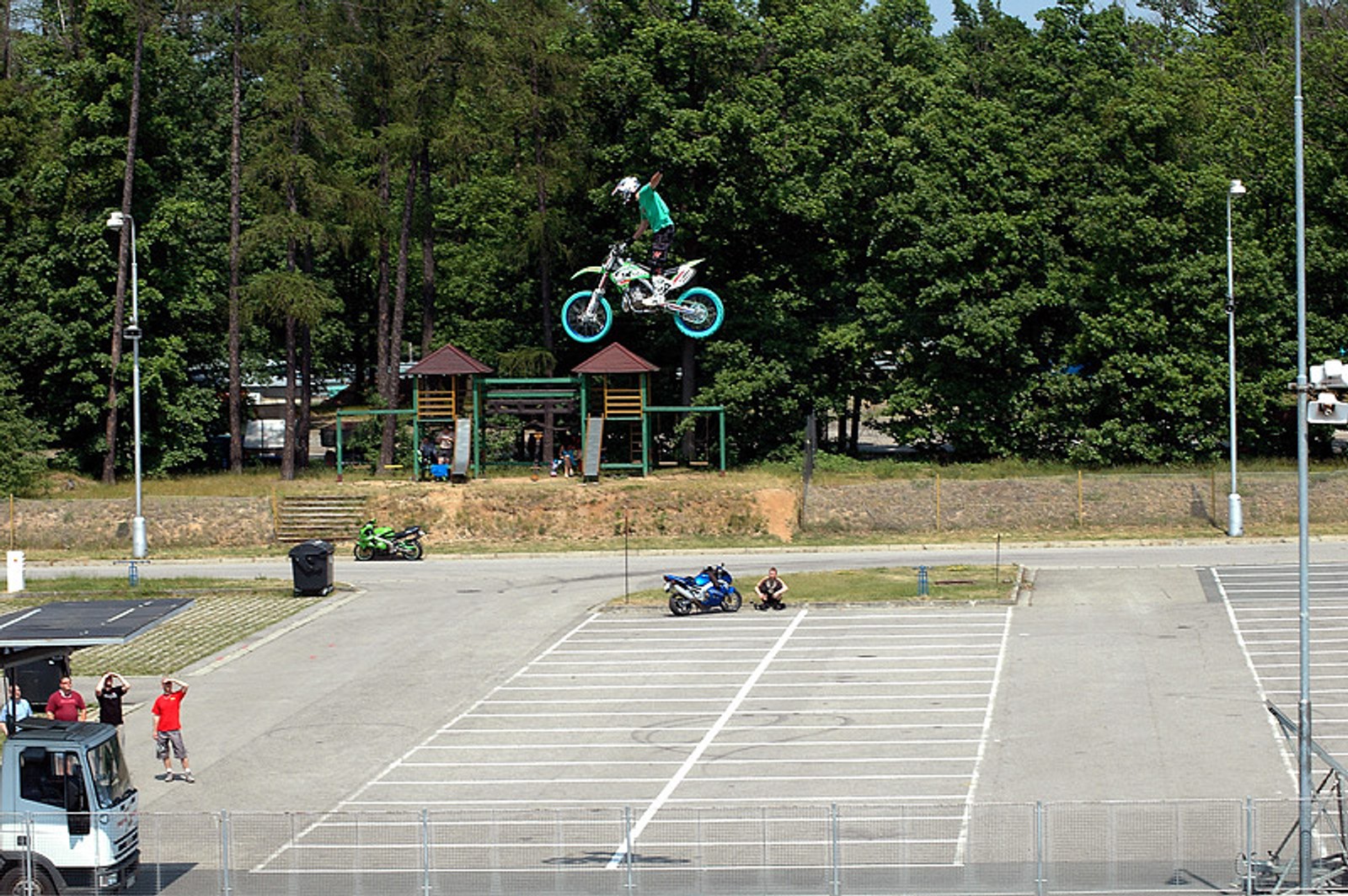 Dzień Kawasaki: tragiczny koniec małej ZX-6R Ninja (+ duża fotogaleria)