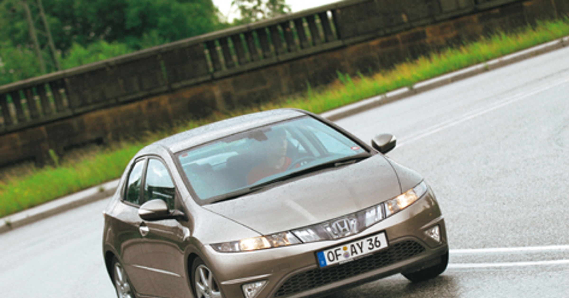 Honda Civic 1.8 Sport - Kosmiczny design,  sprawdzona technika w naszym teście długodystansowym
