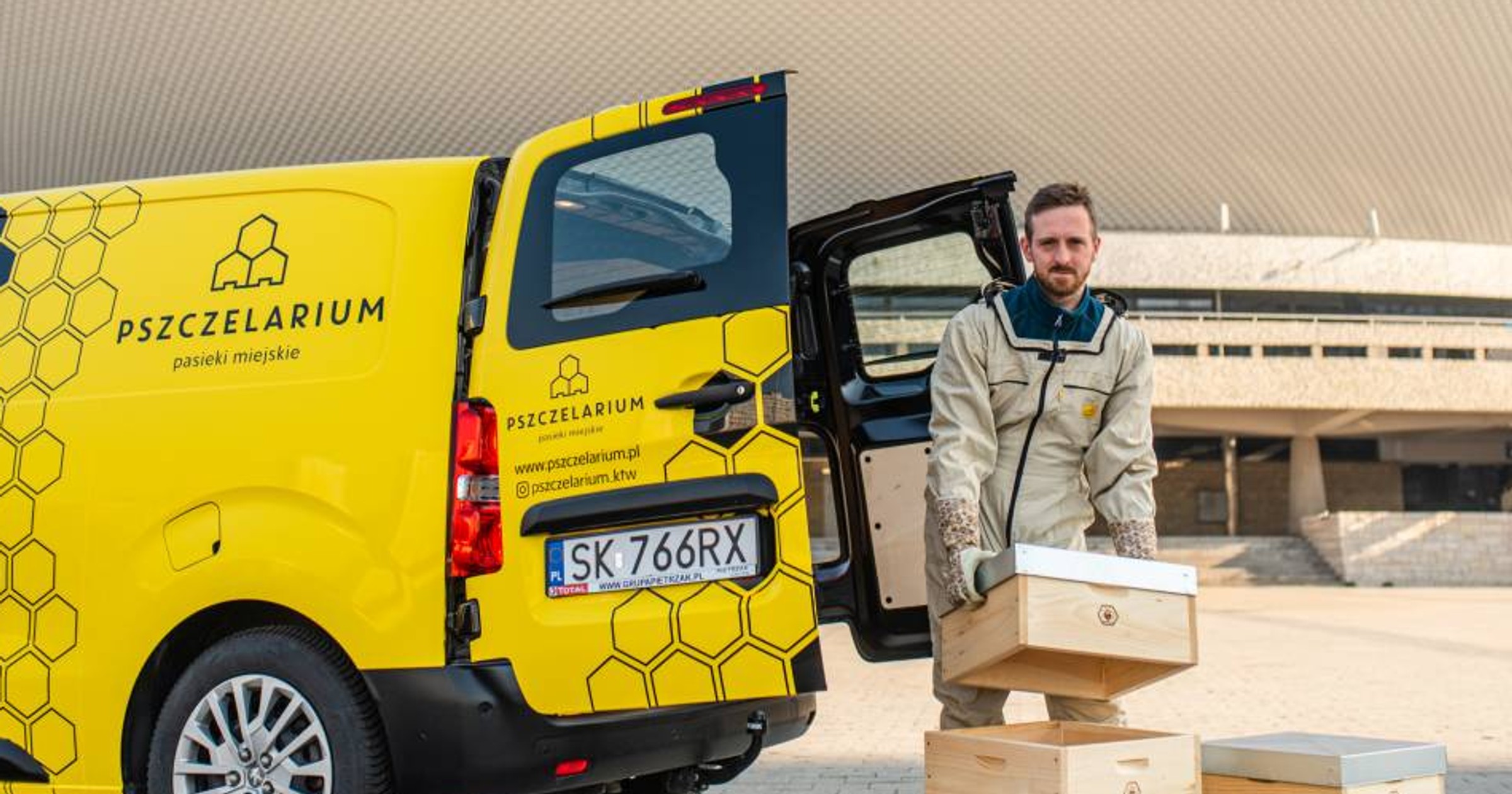 Peugeot Expert jako limuzyna dla… pszczół