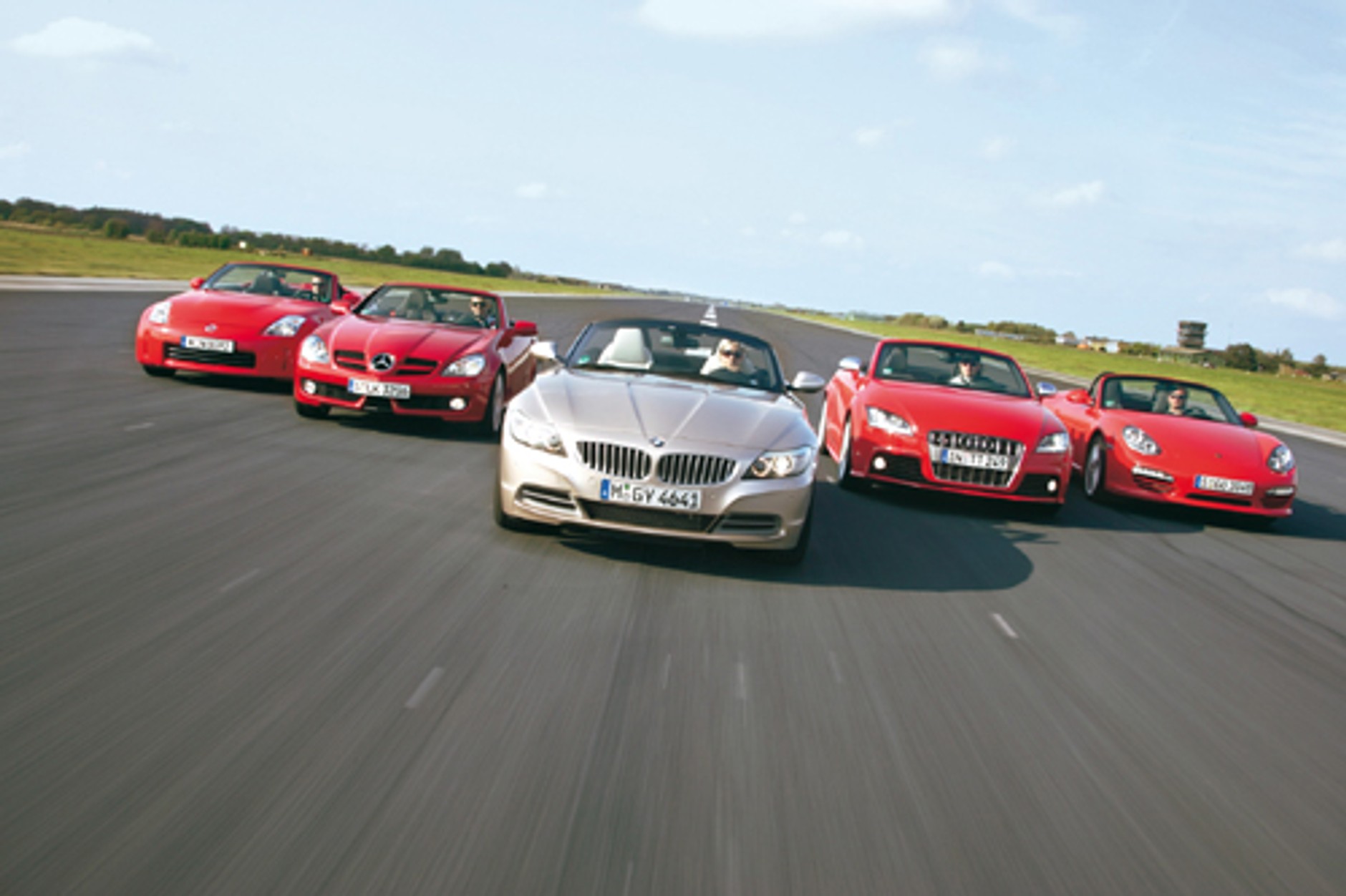 Kwintet na 1451 koni mechanicznych - BMW Z4 kontra Audi TTS, Mercedes SLK, Nissan 350Z i Porsche Boxster