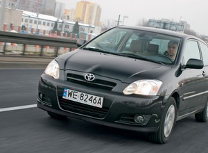 Toyota Corolla IX (2001-07) – Kusi stabilnie pracującą elektroniką i trwałym zawieszeniem