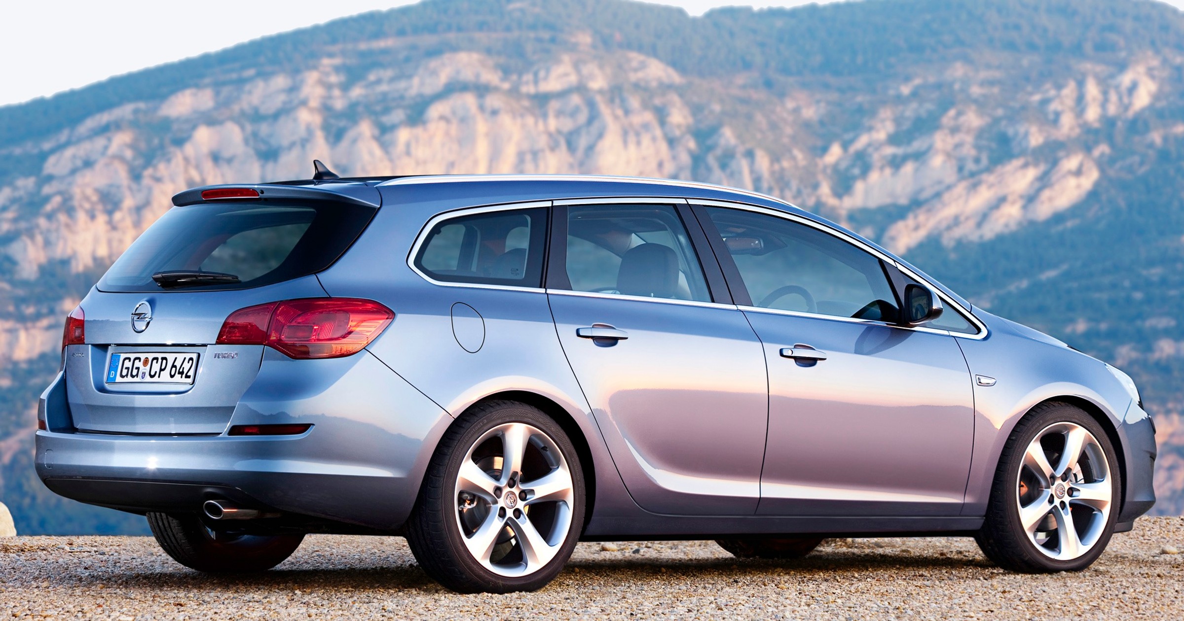 Opel Astra J Sports Tourer (2010-2015)