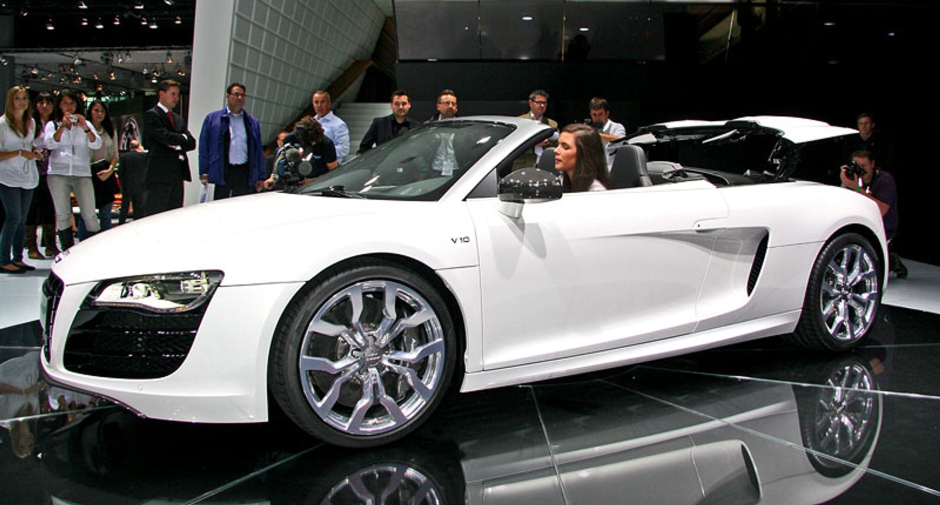 Audi R8 Spyder: V10 quattro inaczej