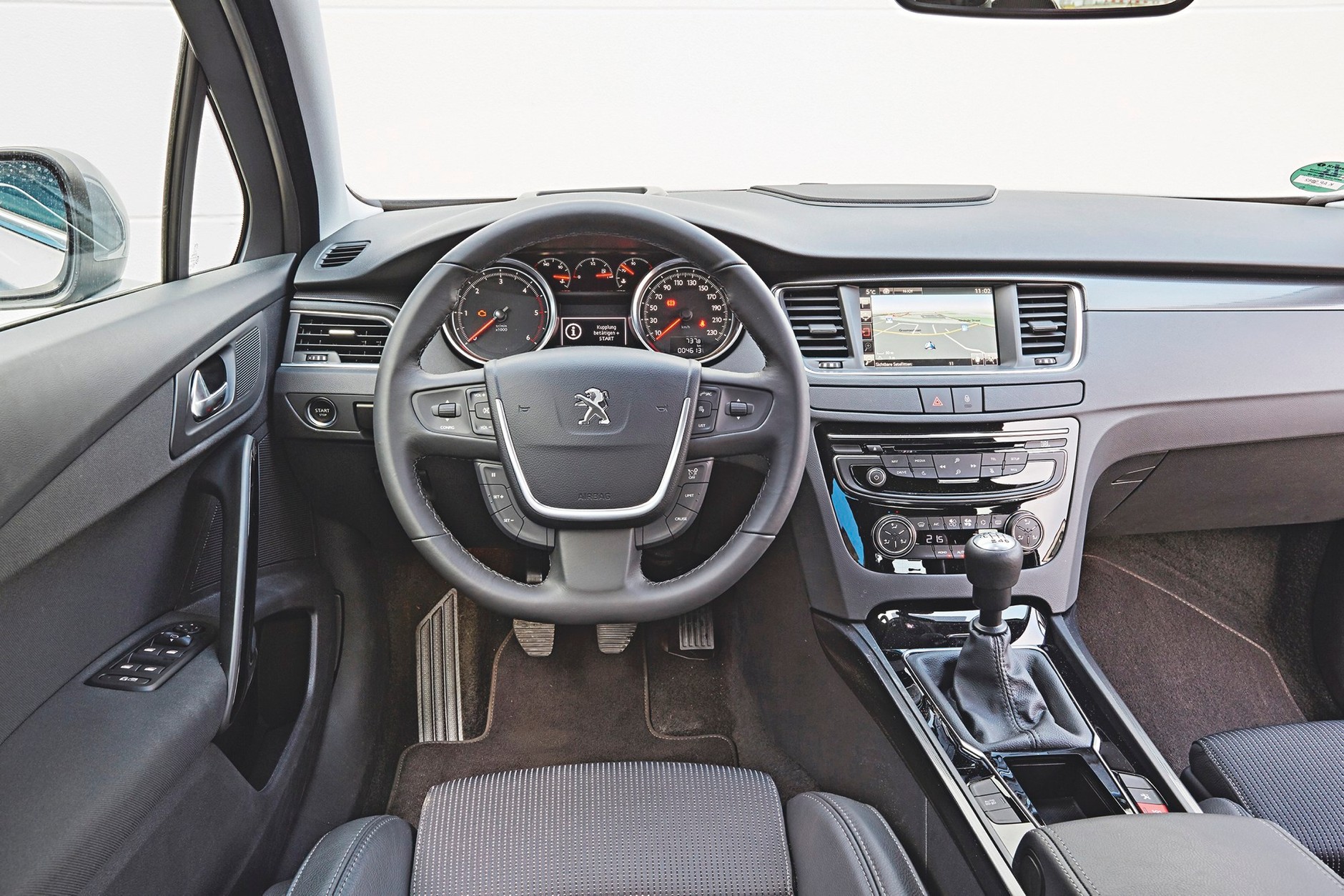 Nowy Volkswagen Passat kontra Kia Optima, Opel Insignia, Peugeot 508 i Skoda Superb