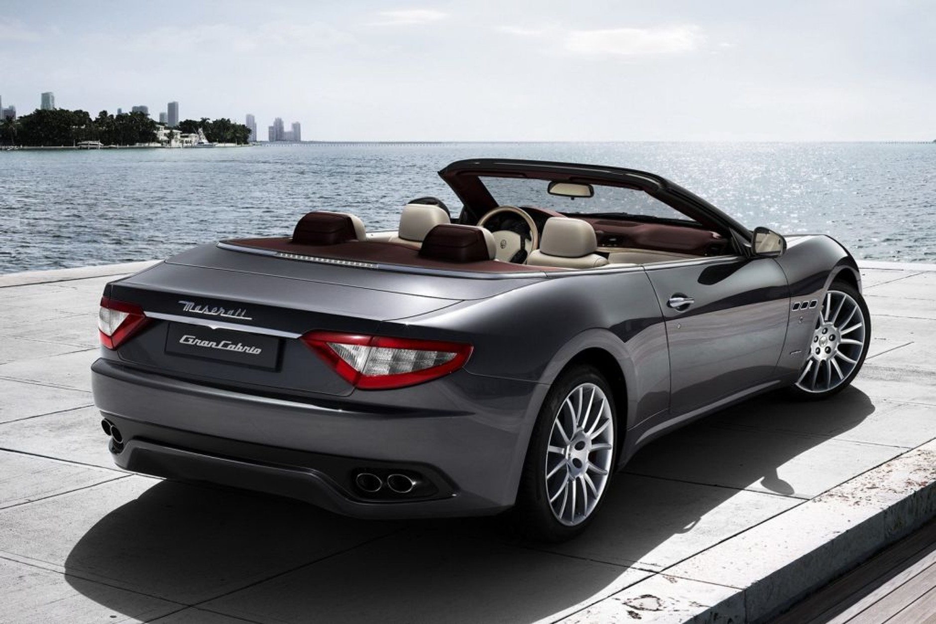 Maserati GranCabrio - Oficjalne zdjęcia włoskiego cabrio