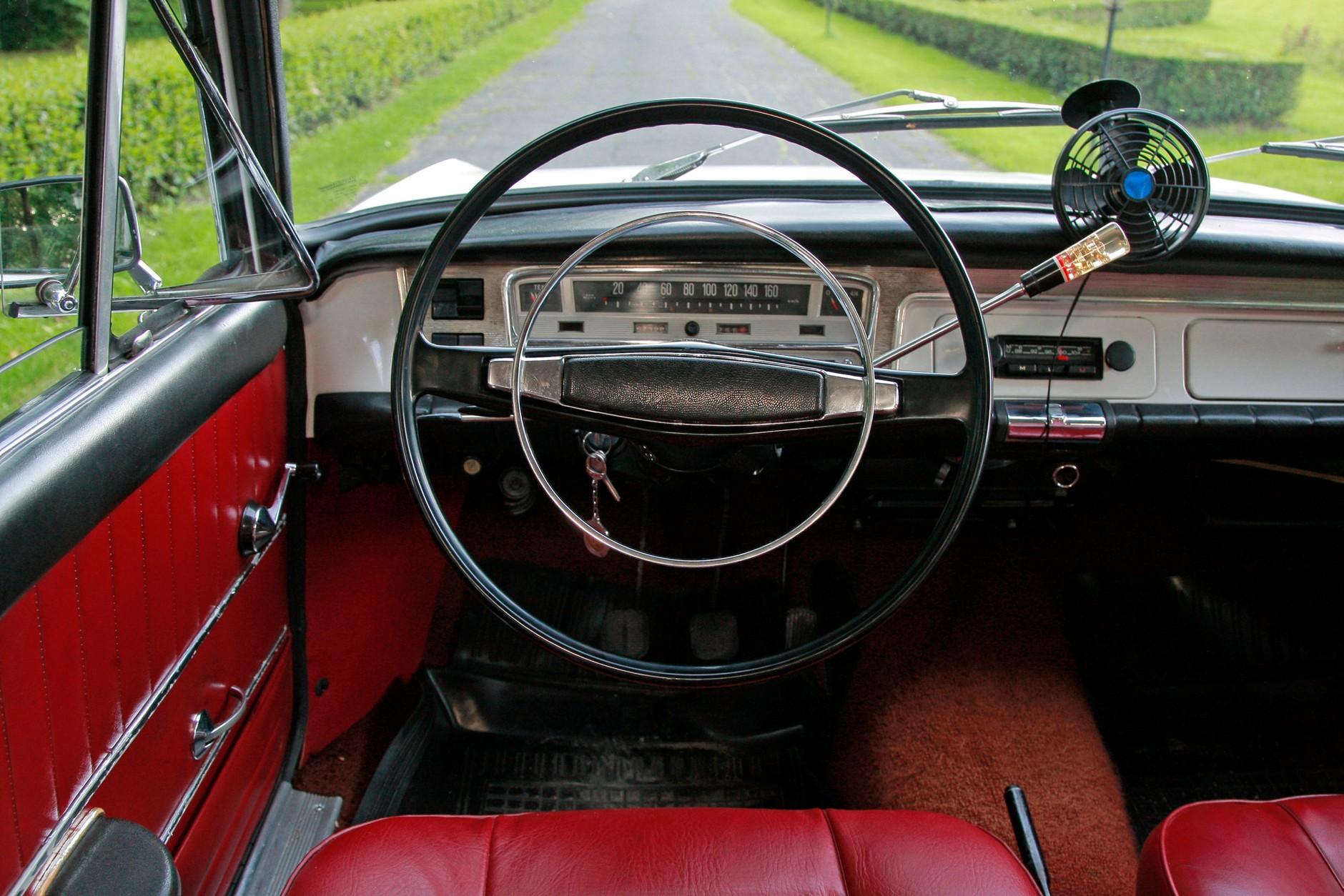 Najpiękniejsze samochody PRL-u