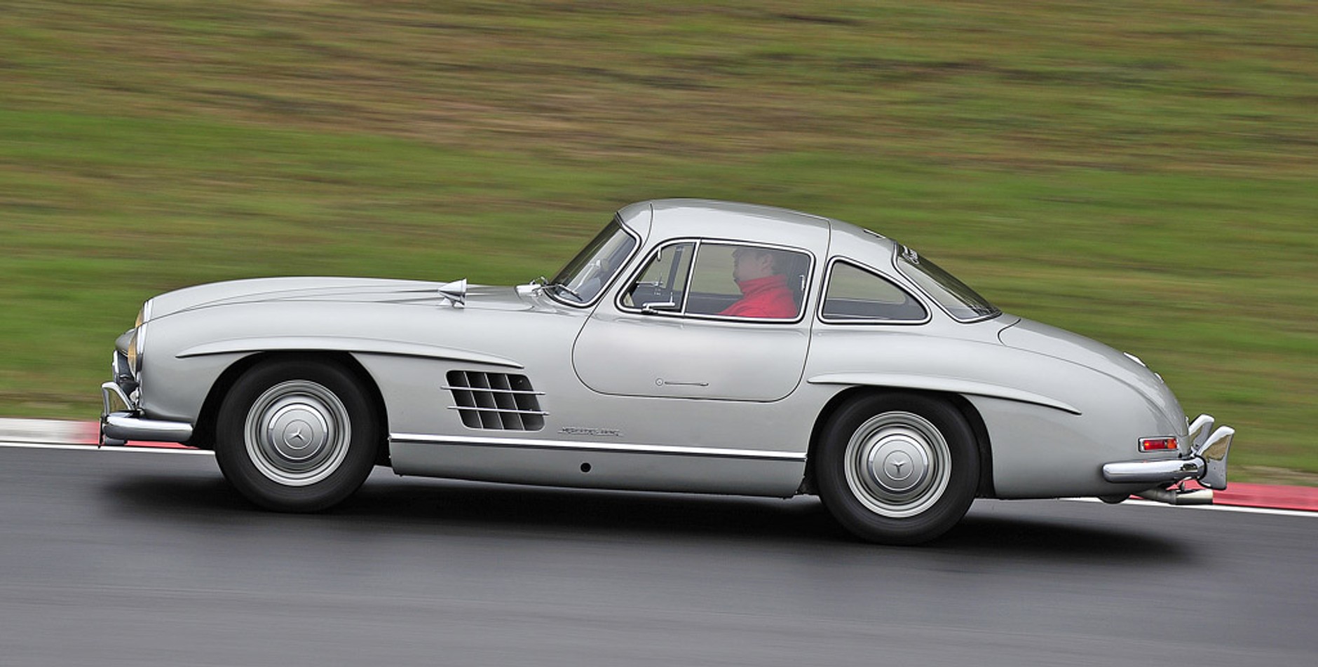 Mercedes 300 SL: legenda wiecznie żywa