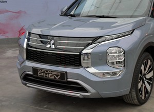 Mitsubishi zapowiada dwa nowe modele. Spalinowy SUV w 2025 r.