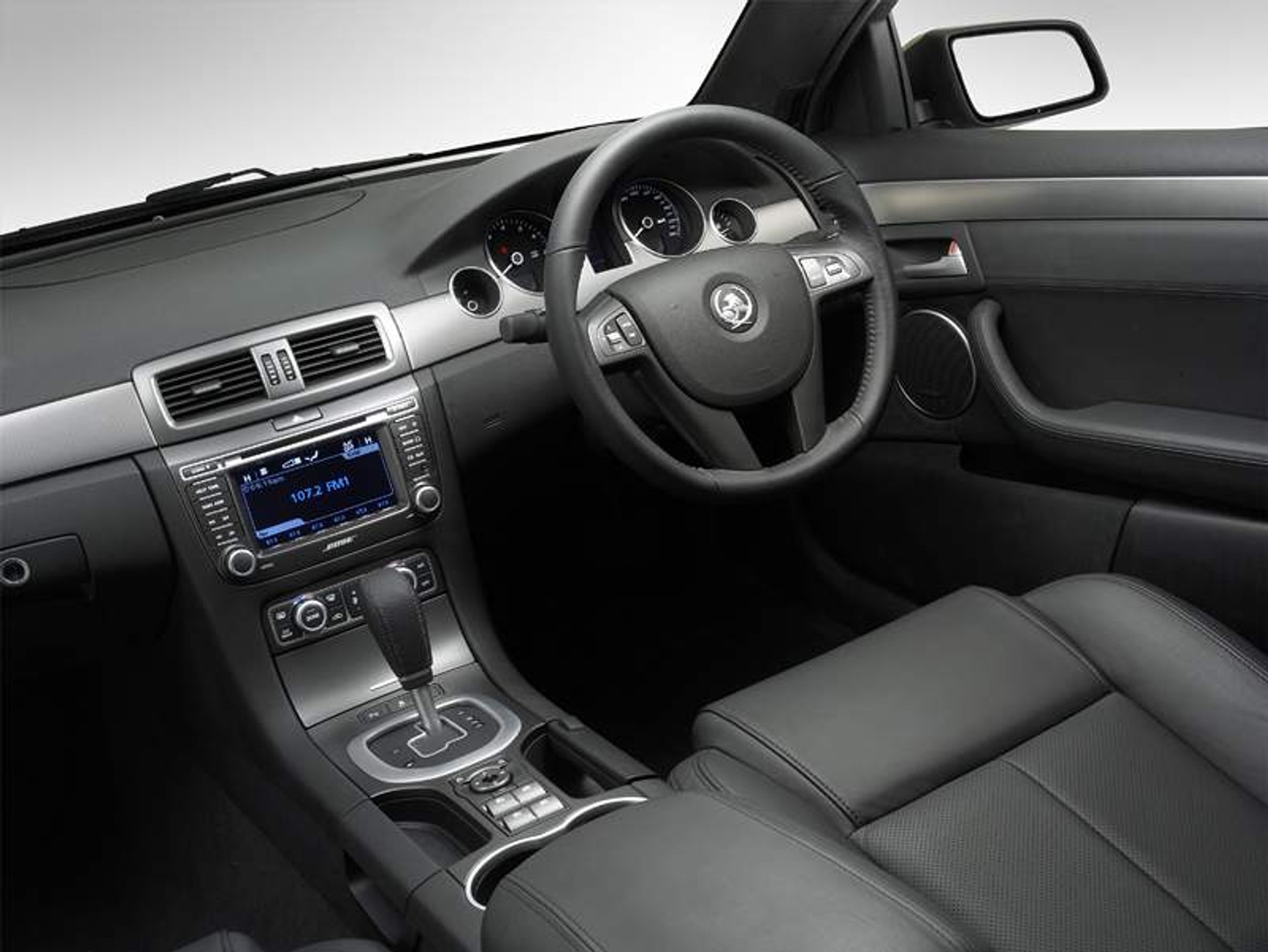 Kolejne nowości Holdena: Statesman i Caprice