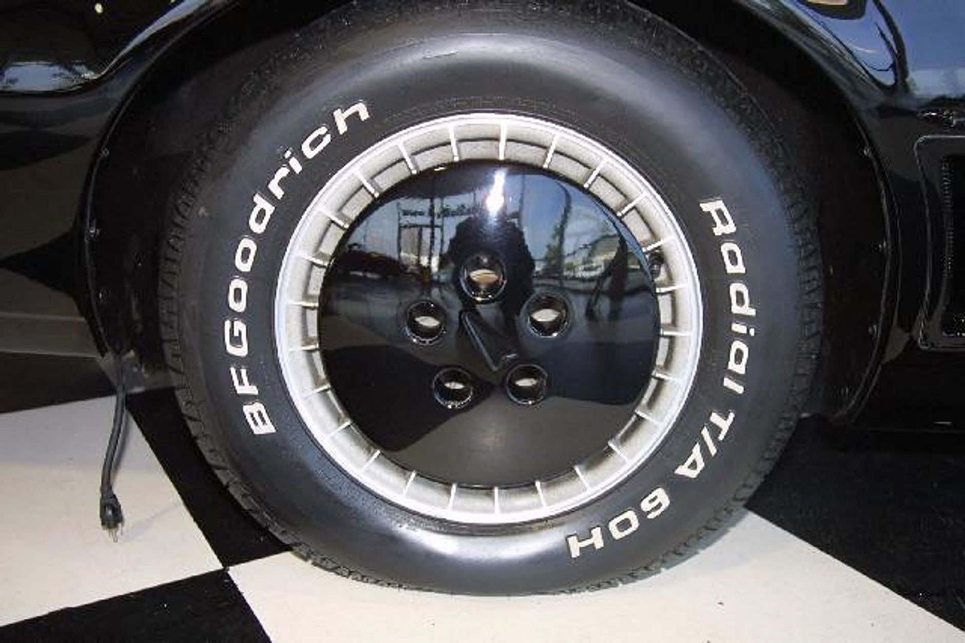 Legendarny KITT na sprzedaż