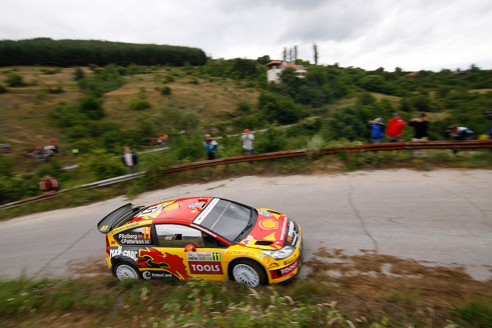 Citroën Total WRT taranuje konkurentów (galeria Rallyworld©Willy Weyens)