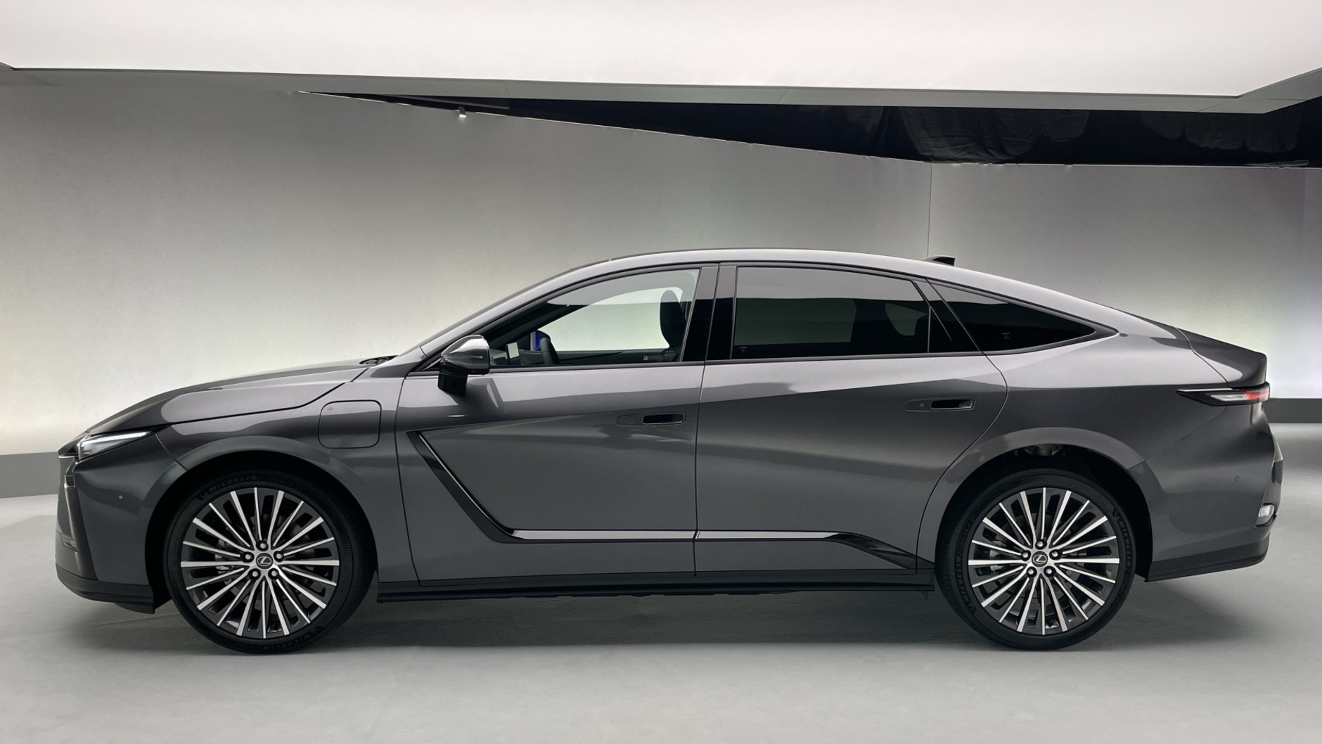 Nowy Lexus ES (2025)