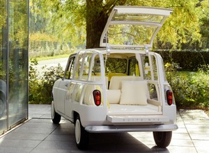 Renault 4 przerobione na mobilną altankę. Szezlong pierwsza klasa!