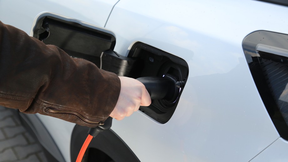 PEUGEOT 3008 HYBRID4 300 e-EAT8