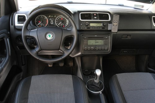 Citroen C3 Picasso kontra Skoda Roomster - Nie szata zdobi, ale...