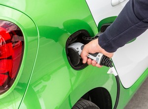 Licznik Elektromobilności: mamy o ponad 100 proc. więcej aut elektrycznych