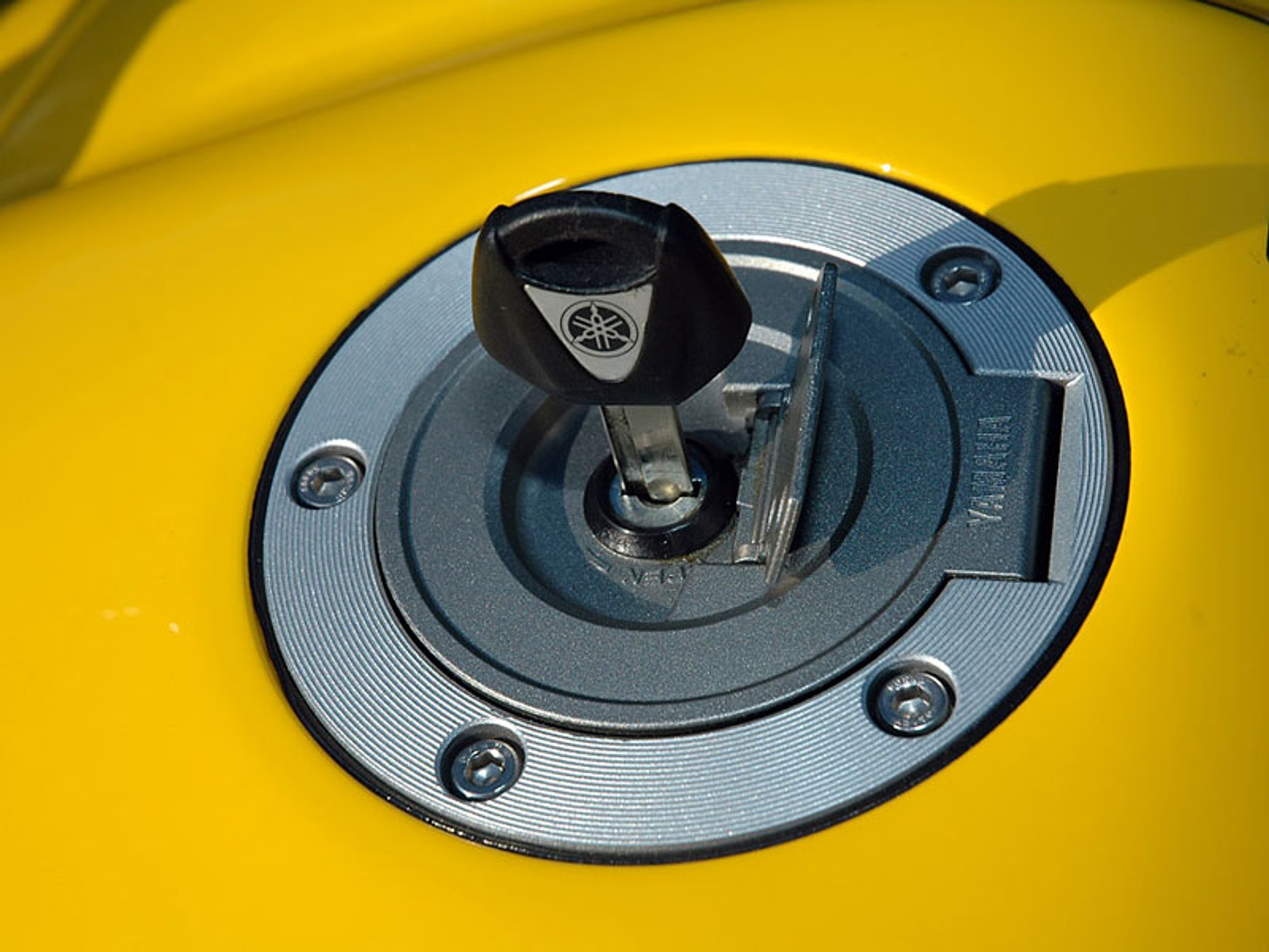 KTM 990 SuperDuke vs. Yamaha FZ1 (test porównawczy)