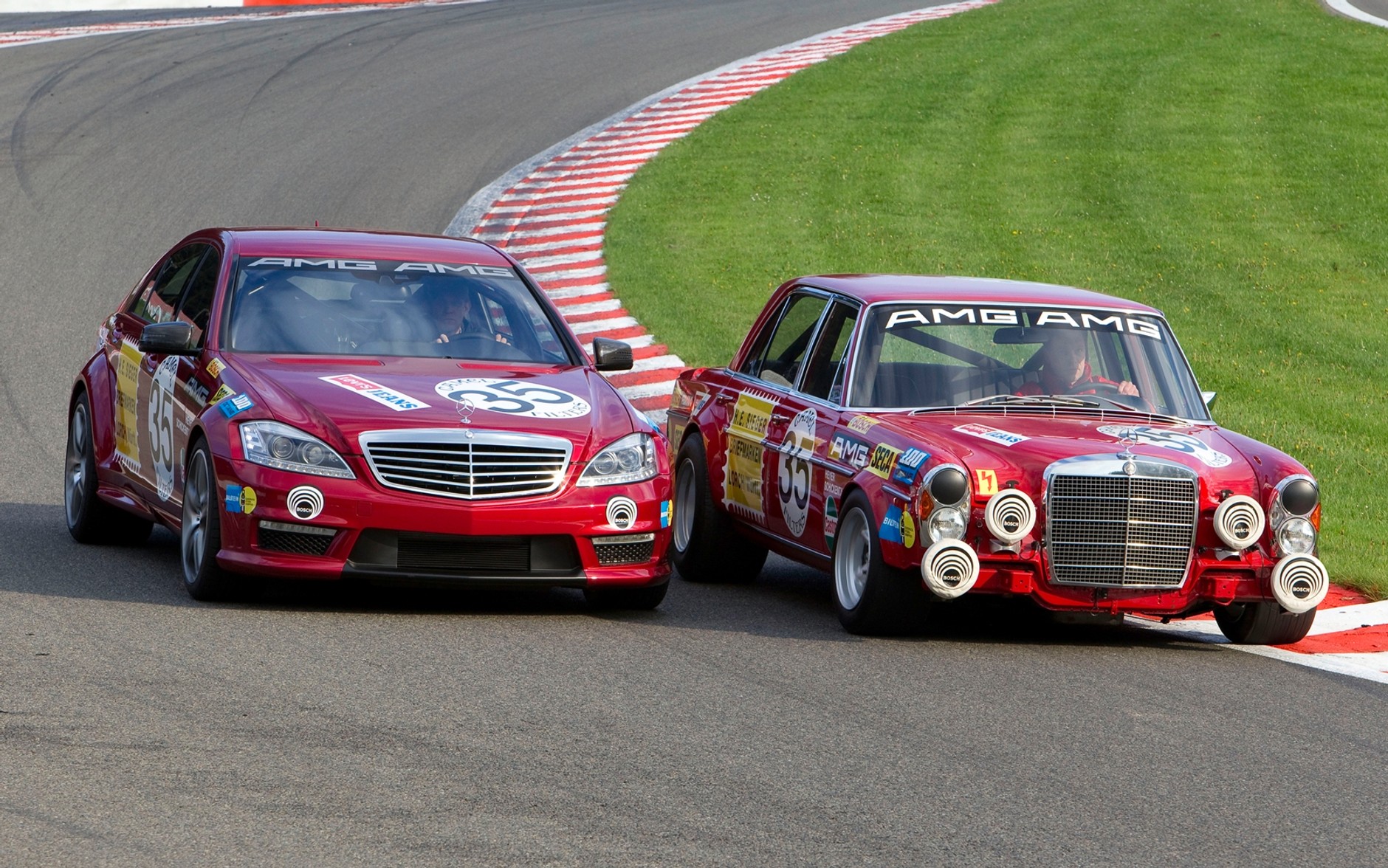 Dziadek i wnuk na torze