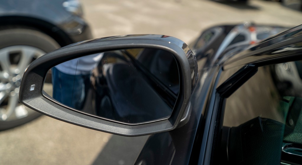 Lusterko samochodowe